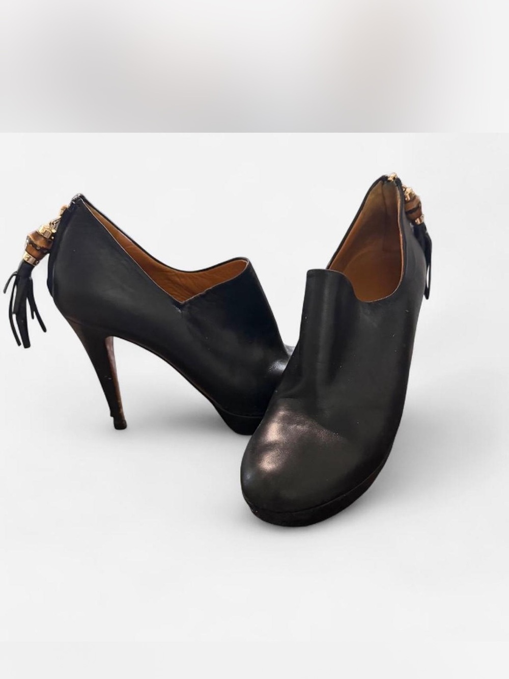 Gucci Betty bootie Leather Platform Ankle Booties with bamboo Tassel Detail - Picture 3 of 7